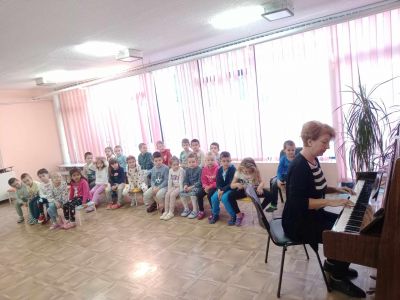 Международния ден на музиката - ДГ Слънце - Стамболийски