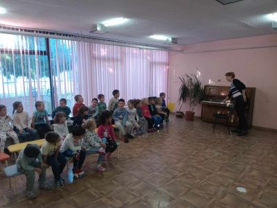 Международния ден на музиката - ДГ Слънце - Стамболийски
