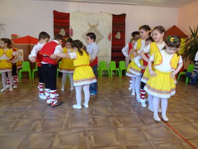 Пролетно тържество група "Мечо пух" 2018г - ДГ Слънце - Стамболийски